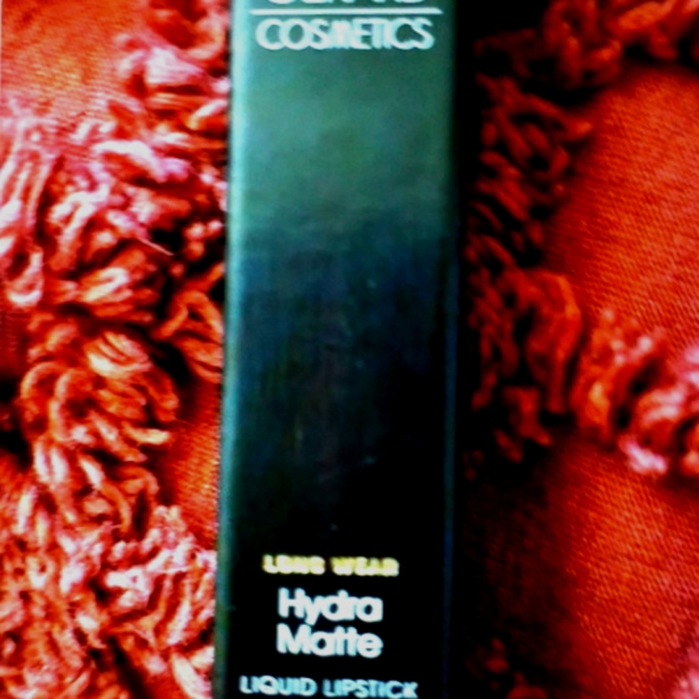 GC Gerard Cosmetics Long Wear Hydra Matte Liquid Lipstick in BARE IT ALL Full Sz